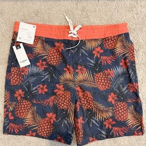 Goodfellow & Co Men’s Pineapple Print Board Swim Shorts – Size 40